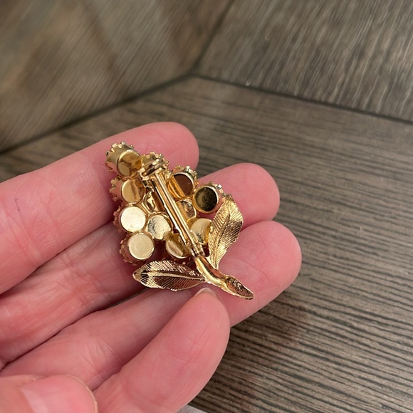 Vintage Pink Rhinestone Fruit or Grape Cluster Pin - Picture 7 of 14